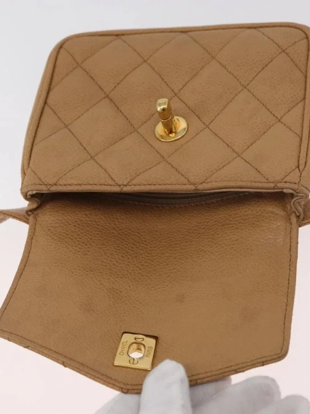 CHANEL Matelasse Waist Bag Grained Calf Skin Beige Gold CC Auth BA12986V